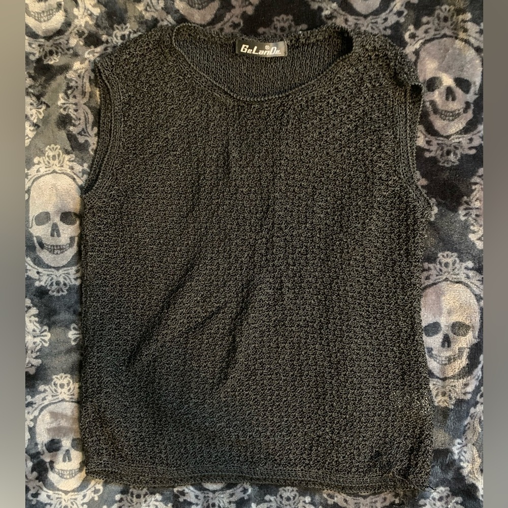3/$13 GeLanDe knit top